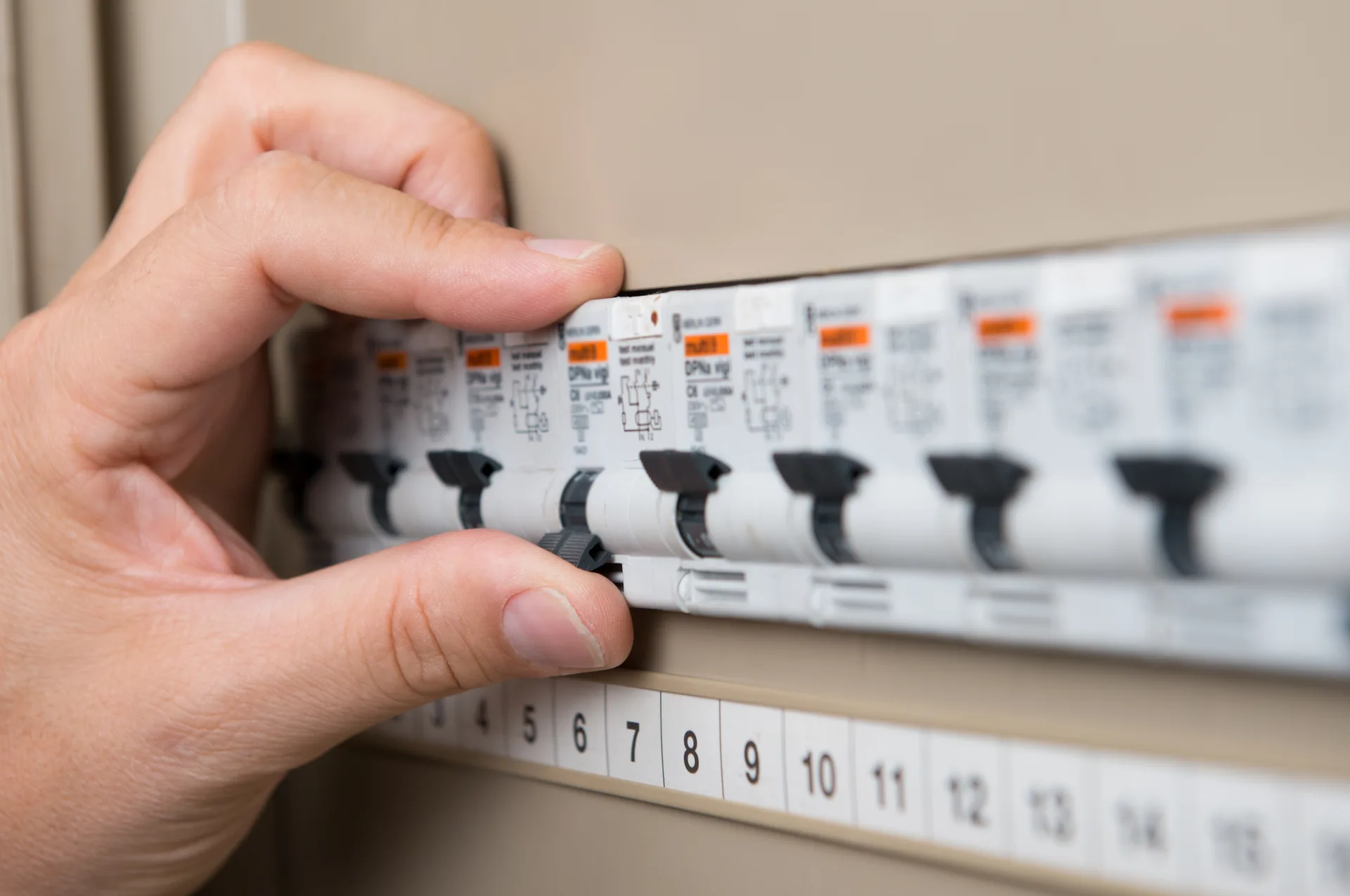 Electrician Speers Point, licensed electricians serving Speers Point